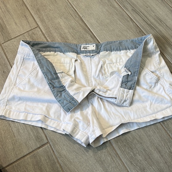 American Eagle Women’s Shorts - Picture 2 of 7